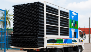 Livraison de tuyaux PVC fabriqués au Bénin par IBP pour projets BTP